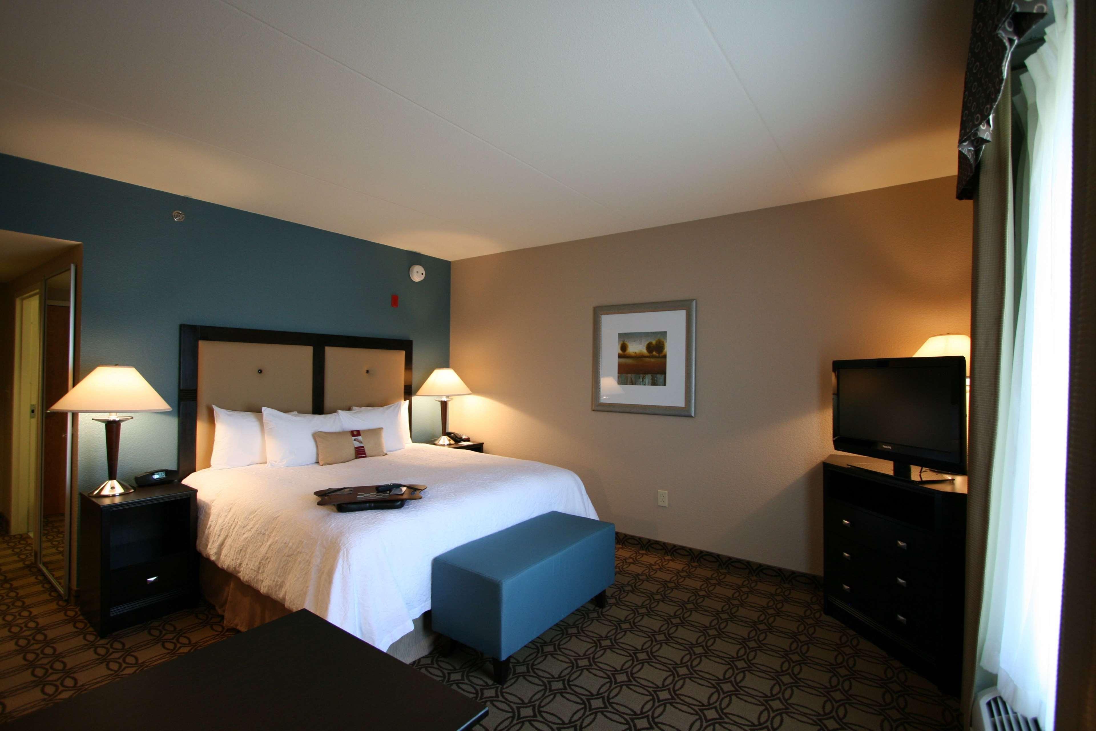 Hampton Inn & Suites Charlotte-Airport Exterior foto