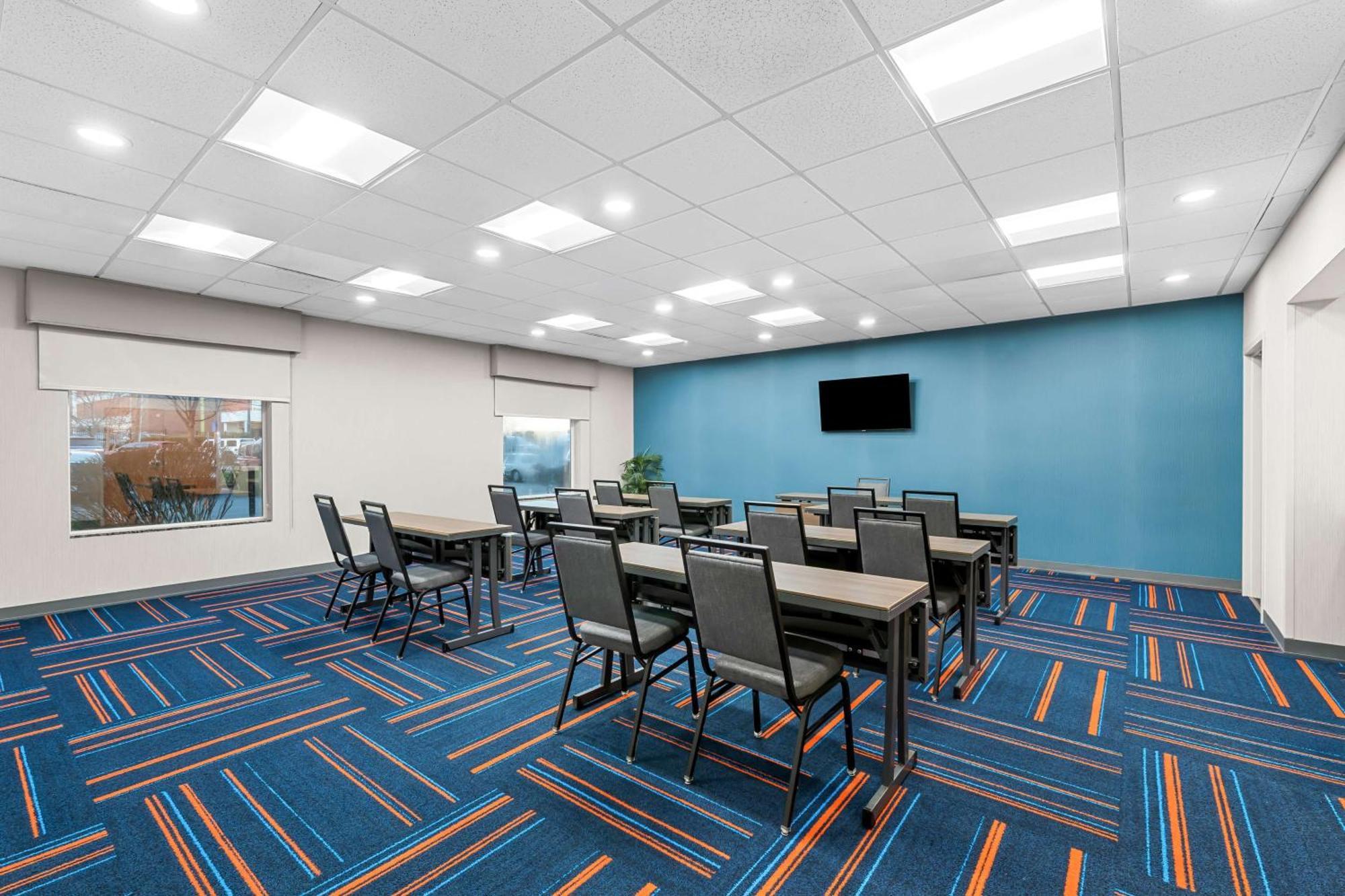 Hampton Inn & Suites Charlotte-Airport Exterior foto