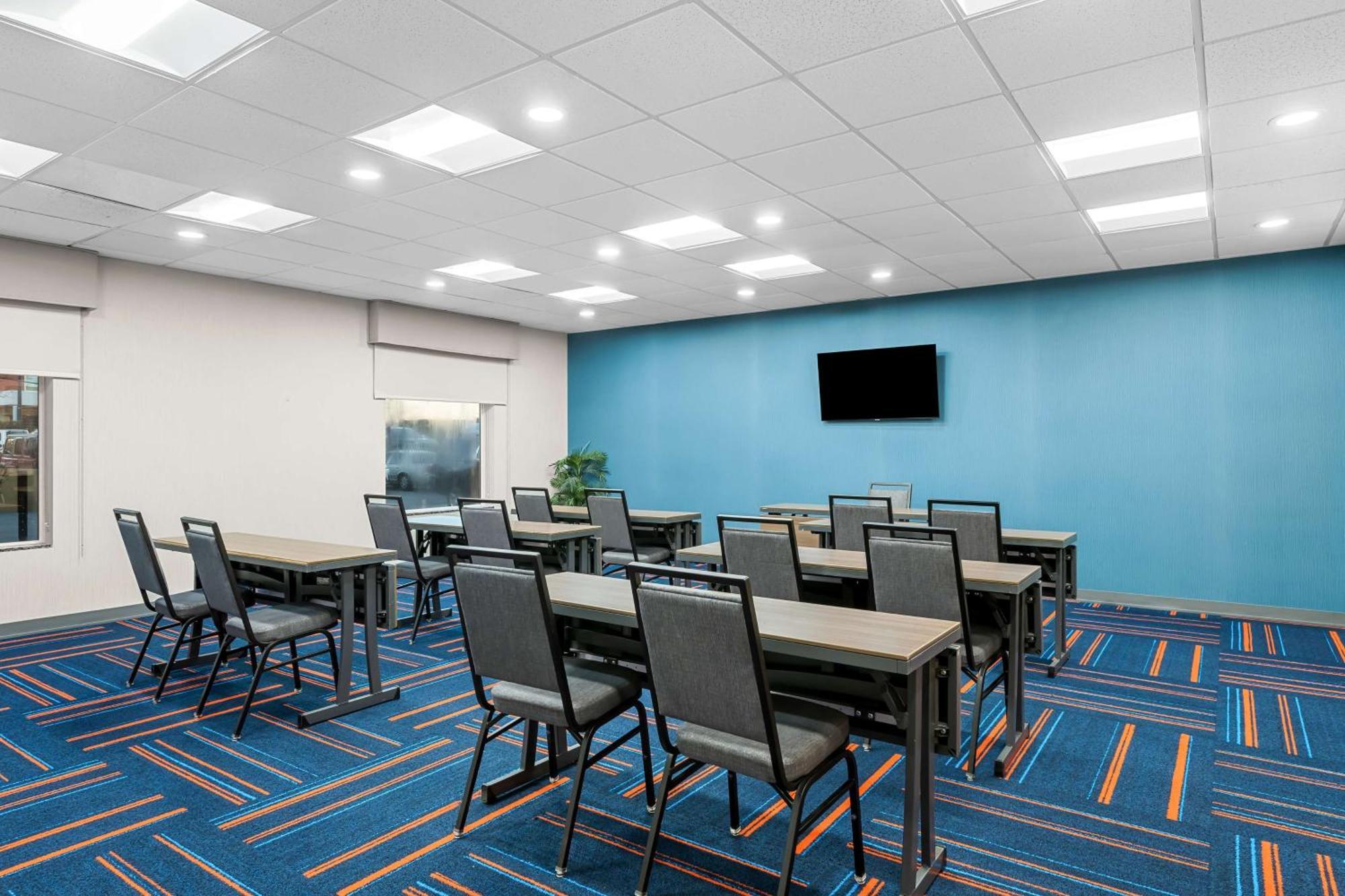 Hampton Inn & Suites Charlotte-Airport Exterior foto