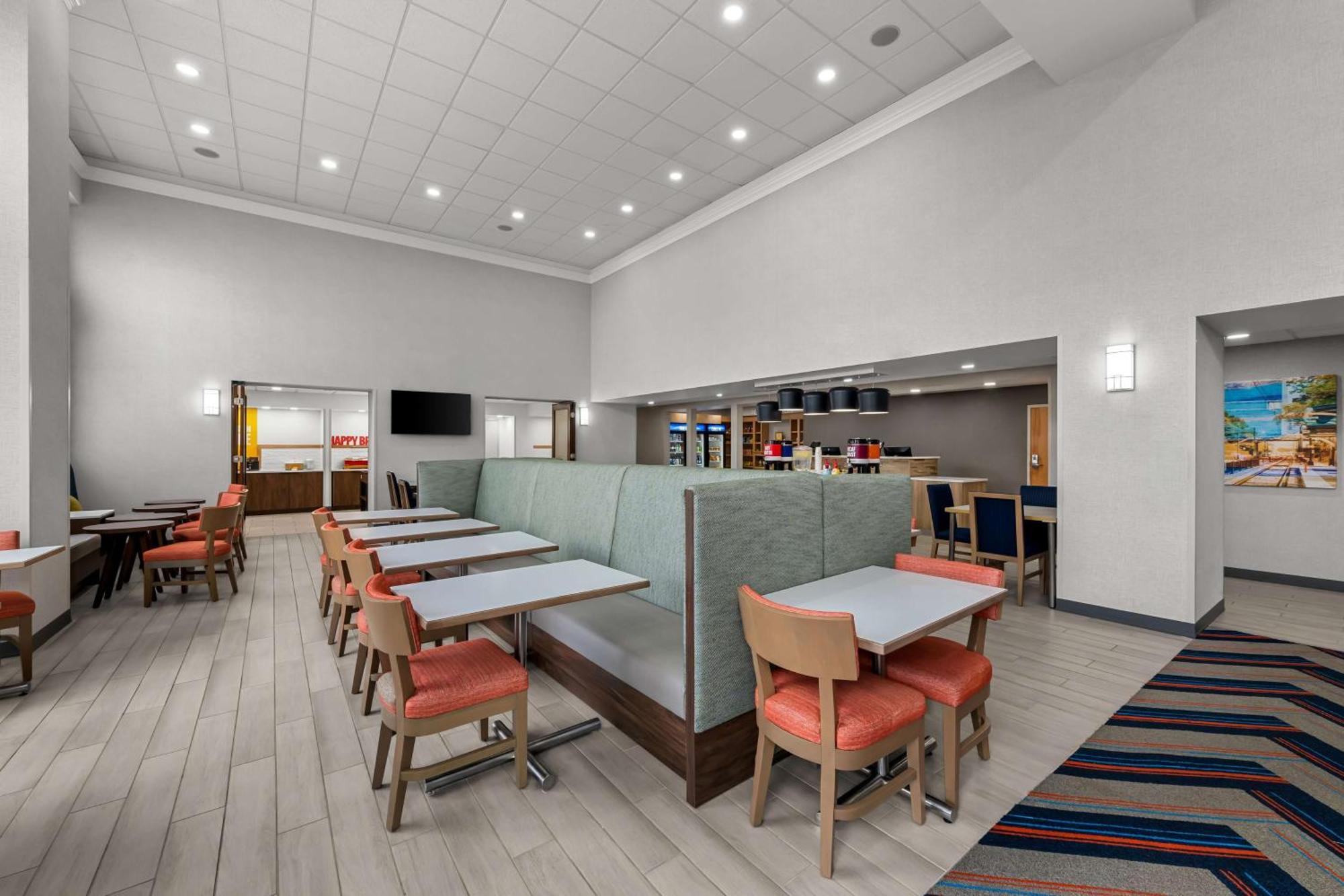 Hampton Inn & Suites Charlotte-Airport Exterior foto