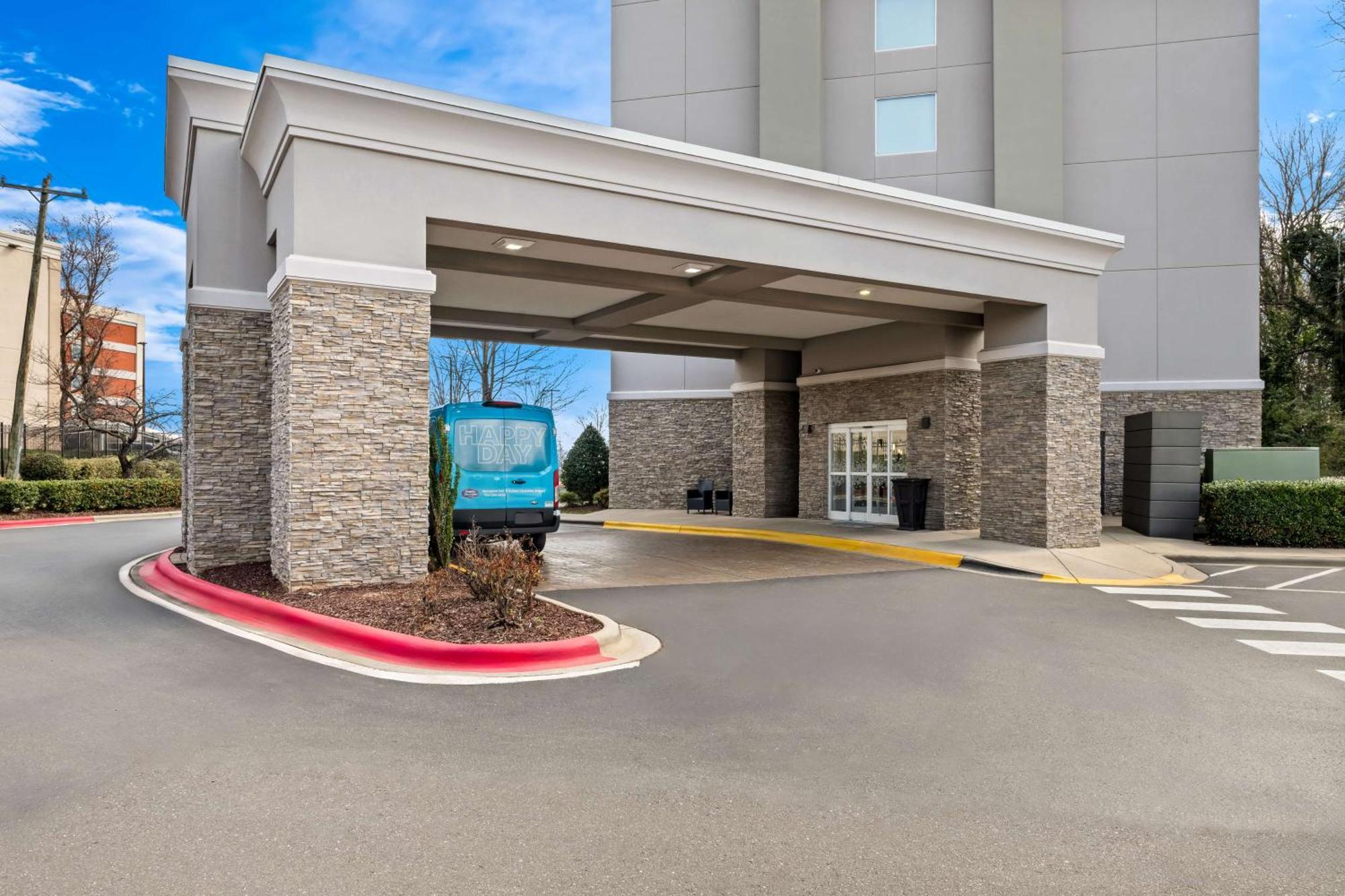 Hampton Inn & Suites Charlotte-Airport Exterior foto