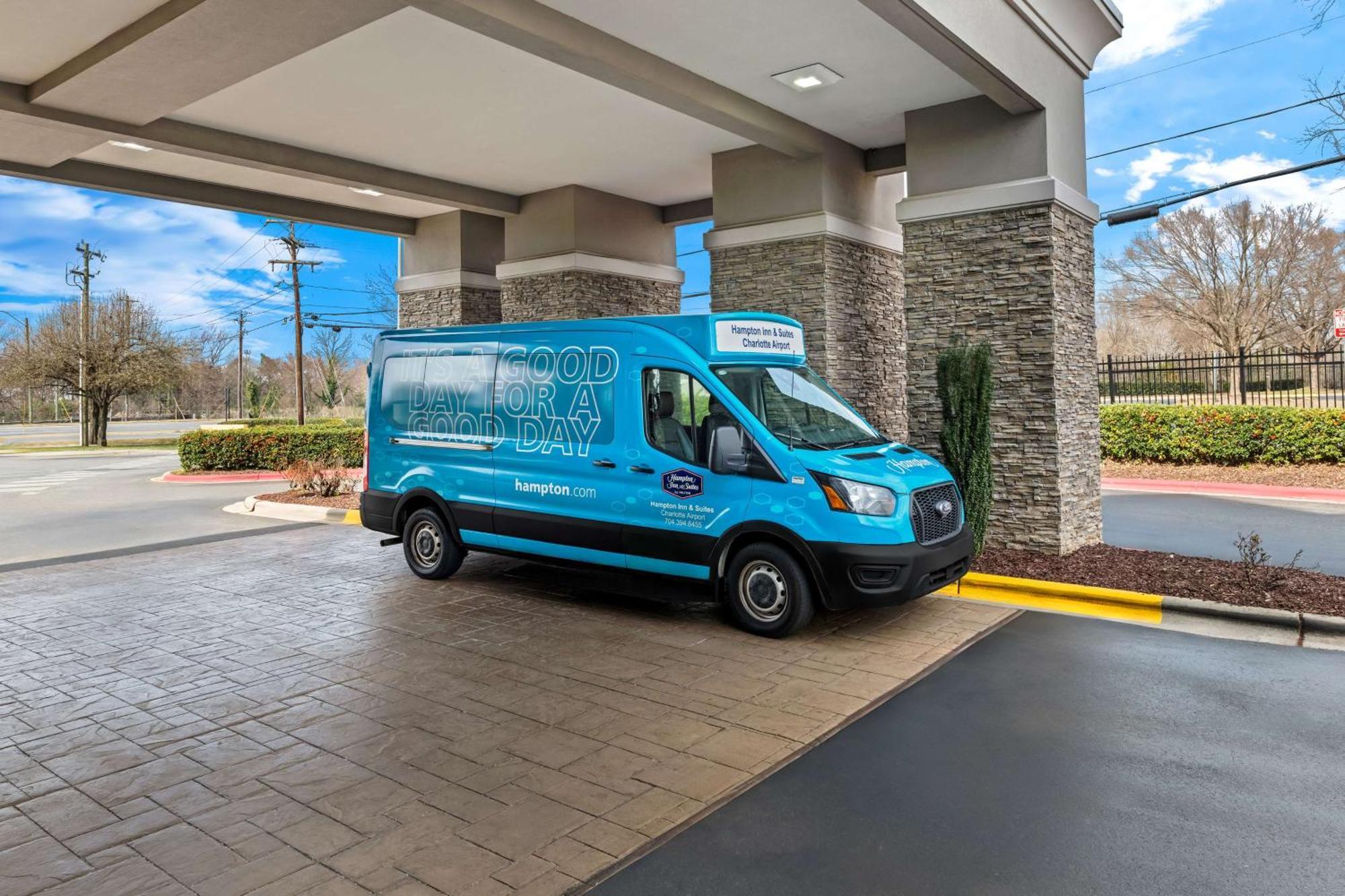 Hampton Inn & Suites Charlotte-Airport Exterior foto