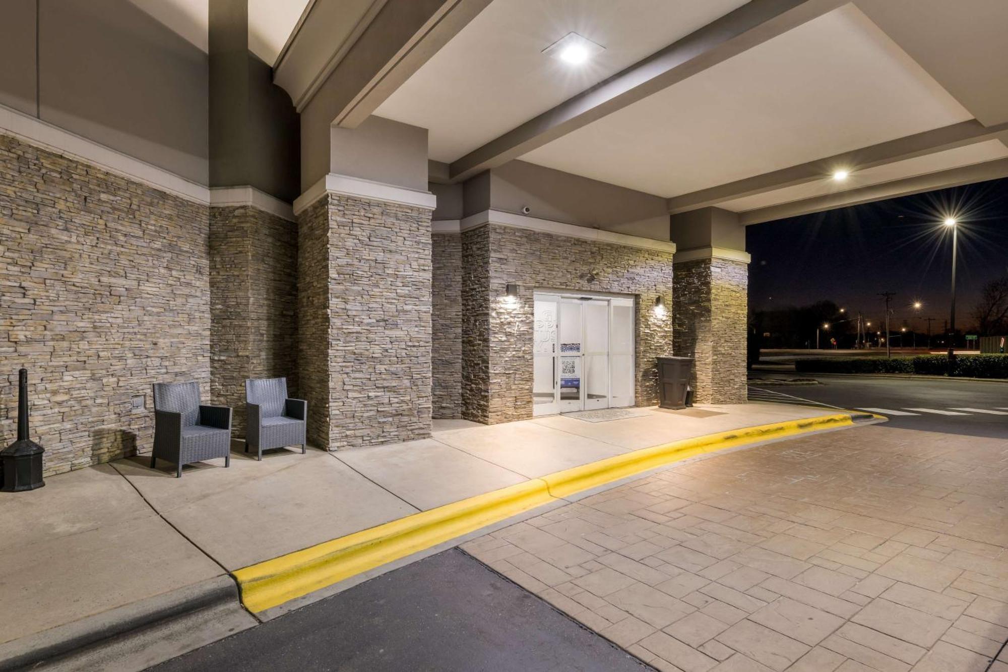 Hampton Inn & Suites Charlotte-Airport Exterior foto